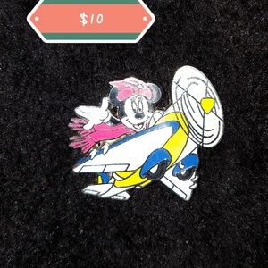 Mini mouse pin